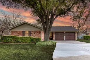 521 Val Oaks Ct, Hurst, TX 76053 - Photo 1