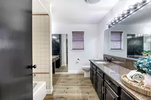 521 Val Oaks Ct, Hurst, TX 76053 - Photo 21