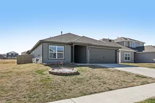 2405 Stillwater Dr, Ponder, TX 76259 - Photo 3