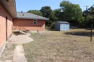 2406 Magna Vista Dr, Dallas, TX 75216 - Photo 3