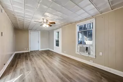 211 E Sherman Drive, Denton, TX 76209 - Photo 7