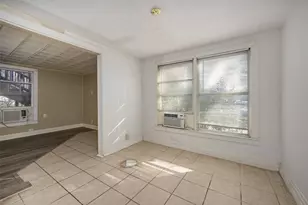 211 E Sherman Dr, Denton, TX 76209 - Photo 11