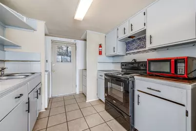 211 E Sherman Drive, Denton, TX 76209 - Photo 15