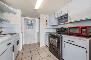 211 E Sherman Dr, Denton, TX 76209 - Photo 15