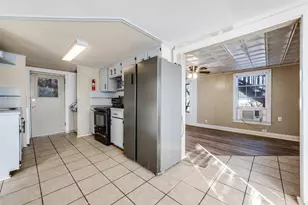 211 E Sherman Dr, Denton, TX 76209 - Photo 13