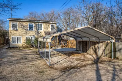 211 E Sherman Drive, Denton, TX 76209 - Photo 3