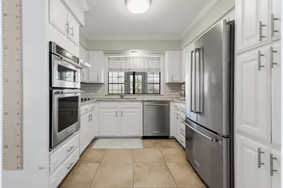 10120 Regent Row Street, Benbrook, TX 76126 - Photo 9