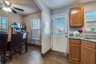 4049 Pampas St, Dallas, TX 75211 - Photo 5