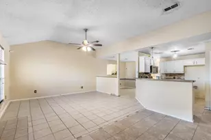 5808 Caprock Dr, Arlington, TX 76018 - Photo 11