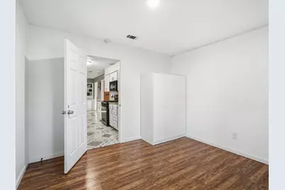 1401 Country Manor Road, Fort Worth, TX 76134 - Photo 19