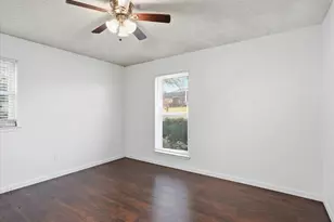 1401 Country Manor Rd, Fort Worth, TX 76134 - Photo 21