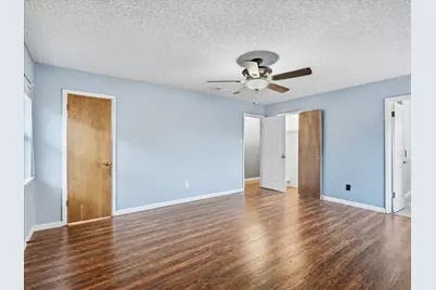 1401 Country Manor Road, Fort Worth, TX 76134 - Photo 23