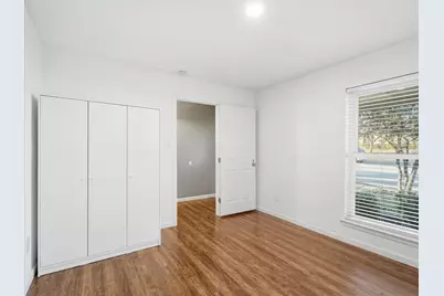 1401 Country Manor Road, Fort Worth, TX 76134 - Photo 7