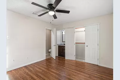 1401 Country Manor Road, Fort Worth, TX 76134 - Photo 15