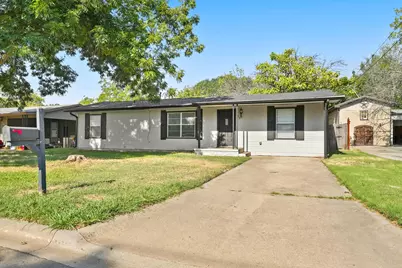 805 Mulkey Lane, Denton, TX 76209 - Photo 1
