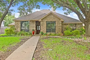 1514 Pickwick Ln, Denton, TX 76209 - Photo 3