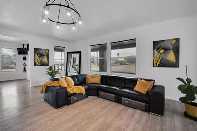 805 E Wise Street, Bowie, TX 76230 - Photo 7