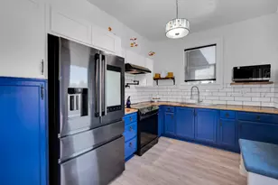 805 E Wise St, Bowie, TX 76230 - Photo 11