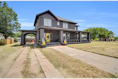 805 E Wise Street, Bowie, TX 76230 - Photo 29