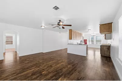 4925 Fitzhugh Avenue, Fort Worth, TX 76105 - Photo 3