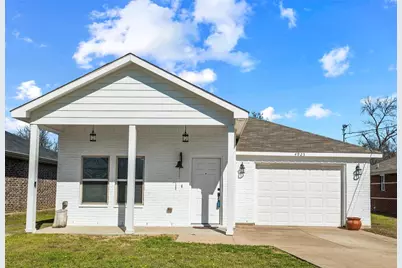 4925 Fitzhugh Avenue, Fort Worth, TX 76105 - Photo 1