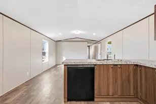 618 E 6th St, Blum, TX 76627 - Photo 9