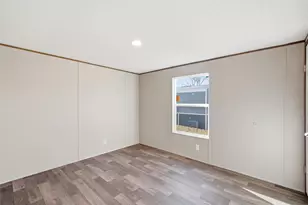 618 E 6th St, Blum, TX 76627 - Photo 17