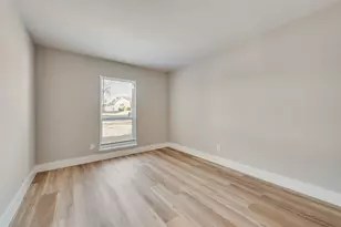 3422 Knoll Point Dr, Garland, TX 75043 - Photo 15