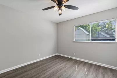 2312 Valleywood Drive, Carrollton, TX 75006 - Photo 15