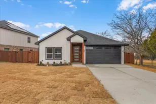 415 Hensley Dr, Grand Prairie, TX 75050 - Photo 1