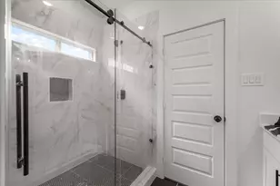 415 Hensley Dr, Grand Prairie, TX 75050 - Photo 9