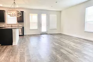 816 Brock Dr, Aubrey, TX 76227 - Photo 5