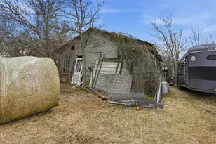 833 County Rd 426, Cleburne, TX 76031 - Photo 21