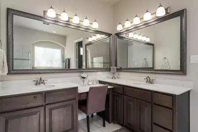 704 Elm Creek Circle, Mansfield, TX 76063 - Photo 21