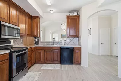 4410 New Meadow Drive, Mansfield, TX 76063 - Photo 7