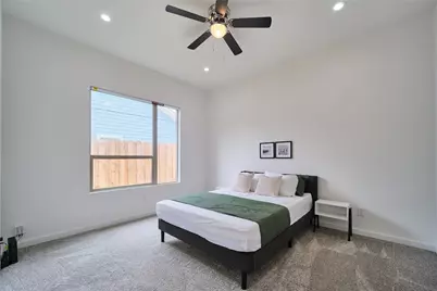 1350 Strickland Street, Dallas, TX 75216 - Photo 17