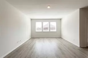 10104 High Banker Dr, Aubrey, TX 76227 - Photo 9