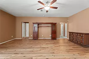 1029 Hidden Lake Dr, Burleson, TX 76028 - Photo 7