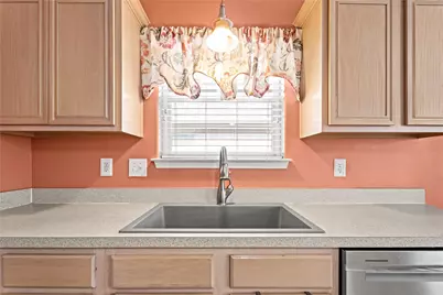 1029 Hidden Lake Drive, Burleson, TX 76028 - Photo 11