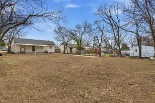 617 Ouida St, Grand Prairie, TX 75051 - Photo 23