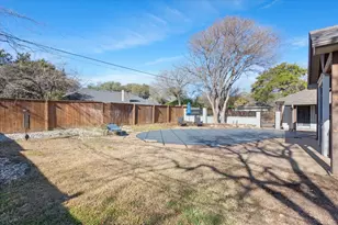 304 Trailwood Dr, Woodway, TX 76712 - Photo 37