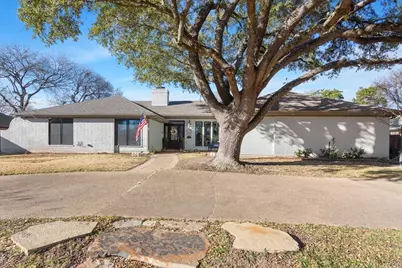 304 Trailwood Drive, Woodway, TX 76712 - Photo 1