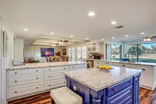 601 E Collard St, Madisonville, TX 77864 - Photo 9