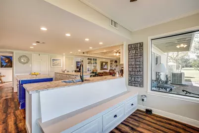 601 E Collard Street, Madisonville, TX 77864 - Photo 11