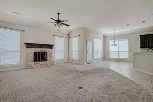 1212 Lantana Ln, Burleson, TX 76028 - Photo 17