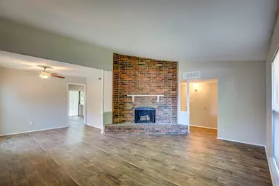 7801 Summerglen Road, Fort Worth, TX 76133 - Photo 33