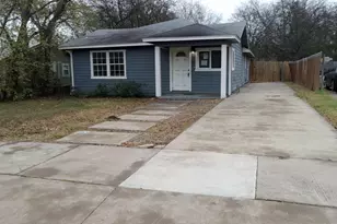 1105 Poindexter Ave, Cleburne, TX 76033 - Photo 1