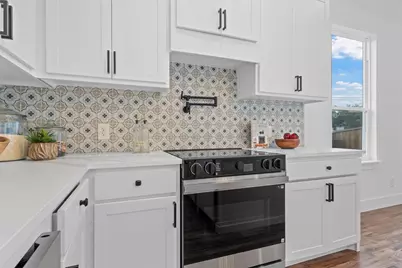 700 Park Drive, Hillsboro, TX 76645 - Photo 7