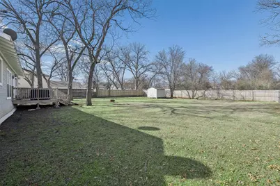 318 W Willingham Street, Cleburne, TX 76033 - Photo 7