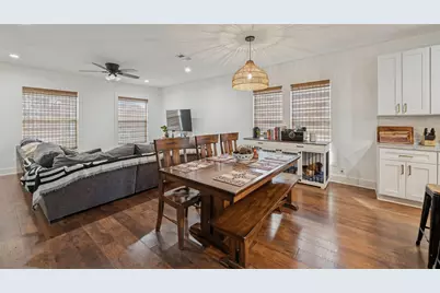 318 W Willingham Street, Cleburne, TX 76033 - Photo 25